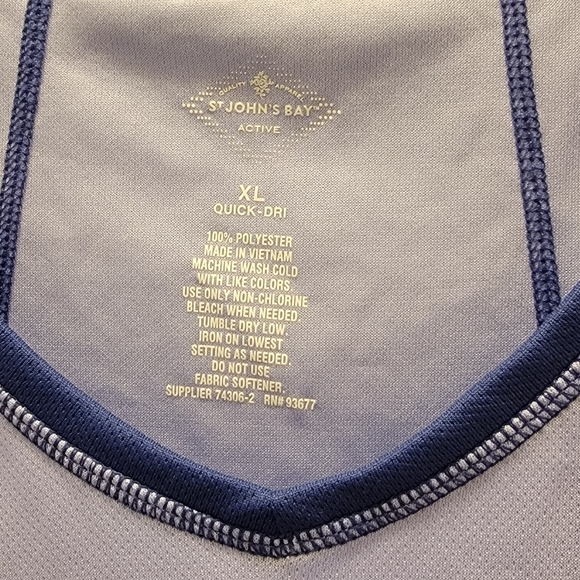 Women's St. John's Bay Active Quick Dri V-Neck Top Size XL - Picture 3 of 4